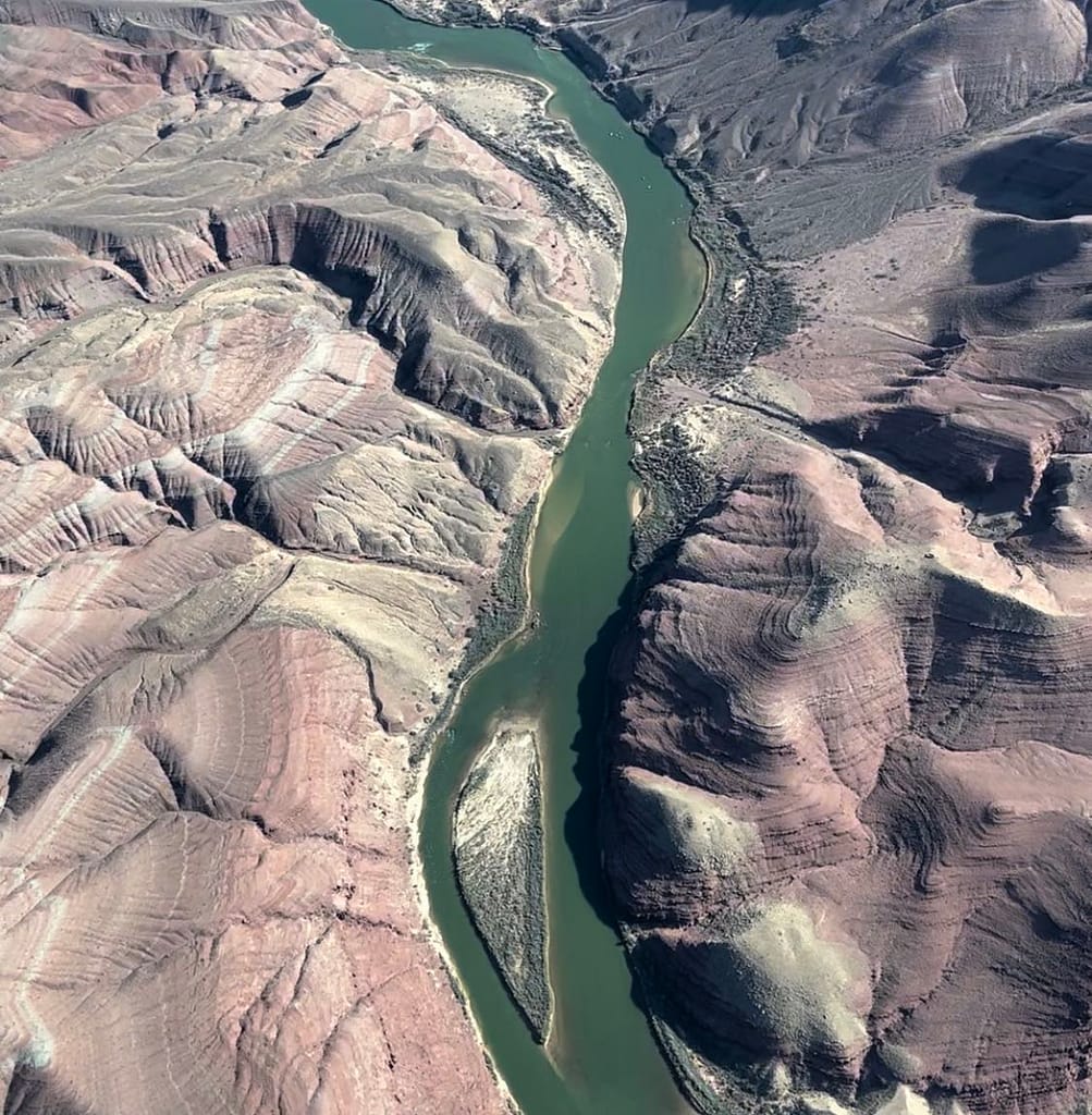 Colorado River aerial view (AZ)